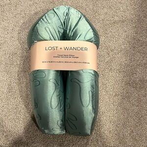 Lost + Wander Travel Neck Pillow